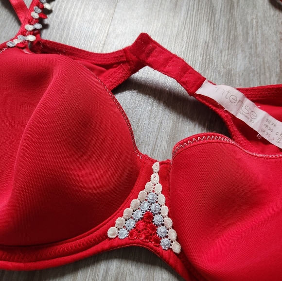 Intense By Marie Jo Red T Shirt Bra Underwire Colorful Detail Size 34B - Picture 2 of 10
